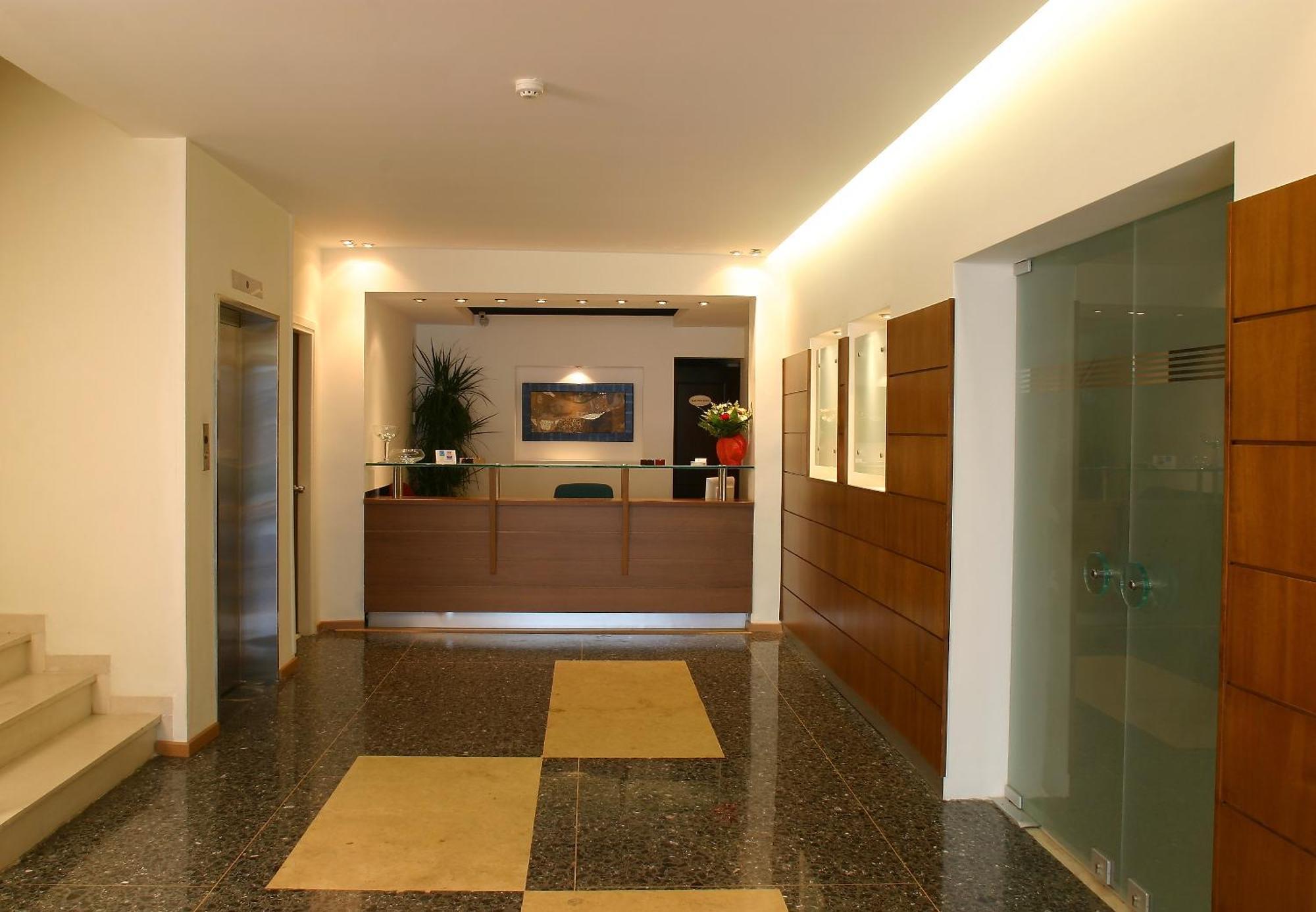 Blue Sea Hotel Alimos Exterior photo