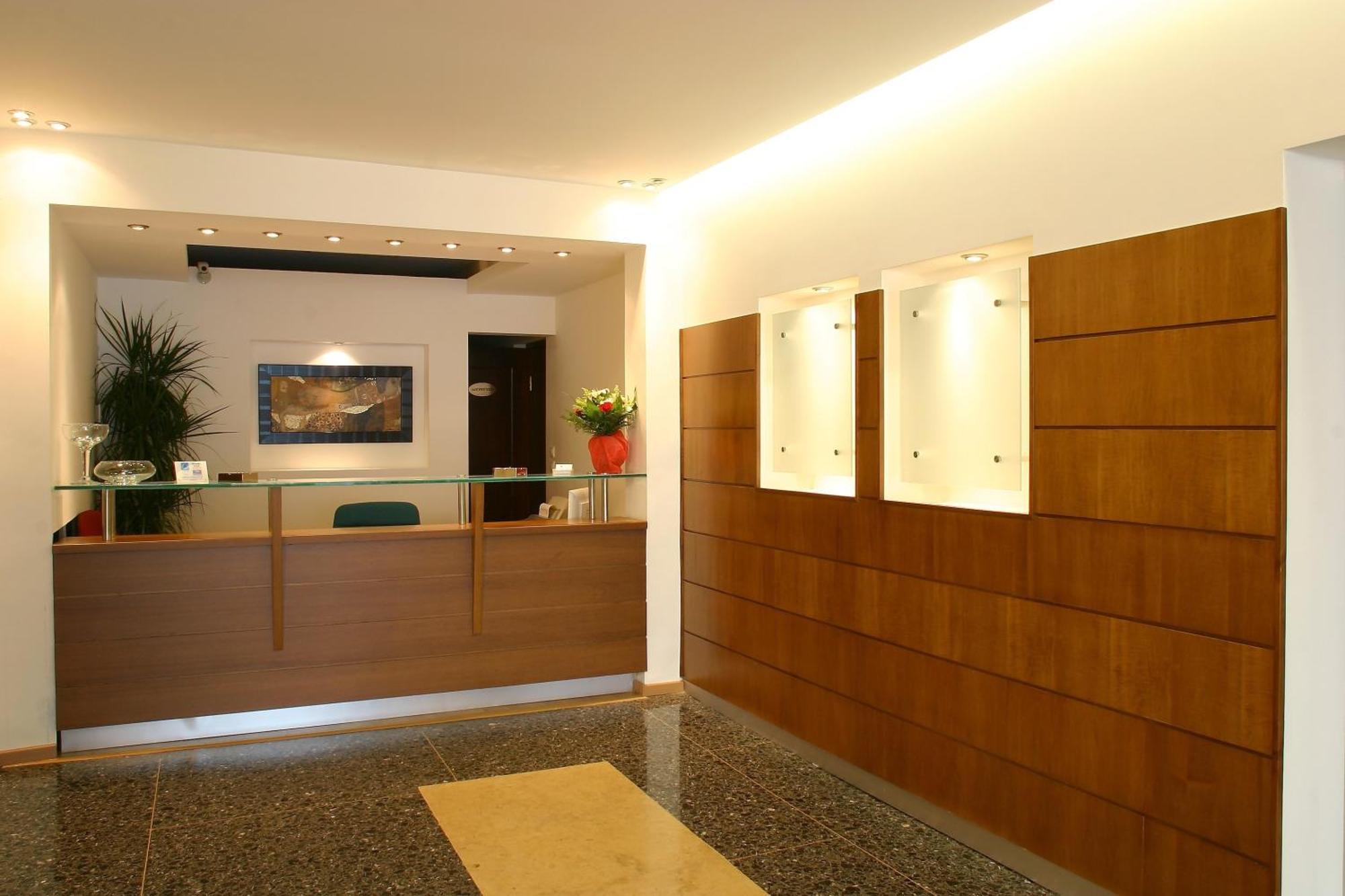 Blue Sea Hotel Alimos Exterior photo